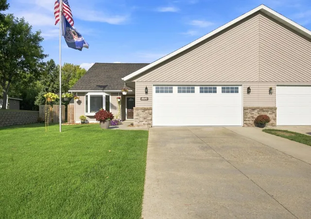 Photo 1 of Townhouse for sale at 1815 Bridgeview Blvd, Detroit Lakes, MN 56501 | MLS# 7138903 | Listing updated on 2026-09-17