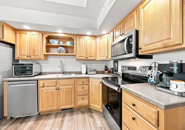 Photo 3 of Townhouse for sale at 1815 Bridgeview Blvd, Detroit Lakes, MN 56501 | MLS# 7138903 | Listing updated on 2026-09-17