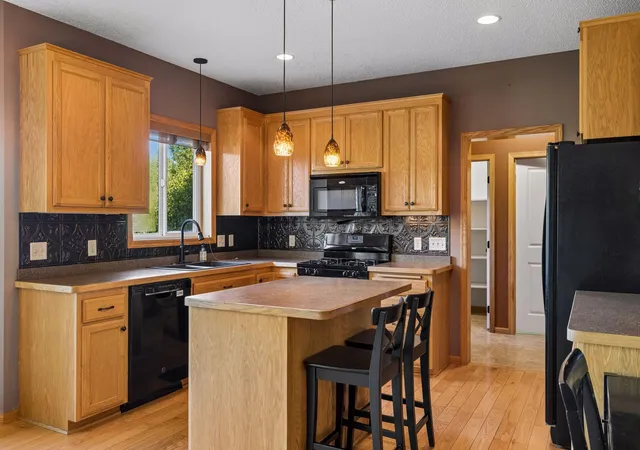 Photo 3 of Single family home for sale at 2832 Liberty Trl, Saint Paul, MN 55129 | MLS# 7138919 | Listing updated on 2026-09-13