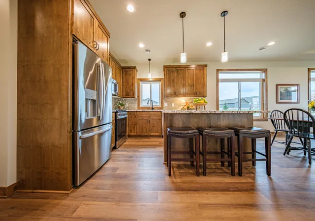 Photo 3 of Single family home for sale at 1344 Bradford St Se, Hutchinson, MN 55350 | MLS# 7138940 | Listing updated on 2026-09-05