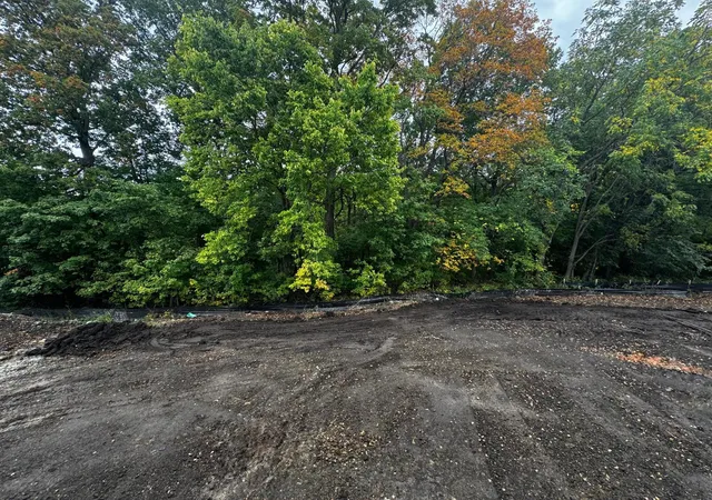 Photo 3 of Single family home for sale at 1906 Timber Ln, Carver, MN 55315 | MLS# 7138944 | Listing updated on 2026-10-08