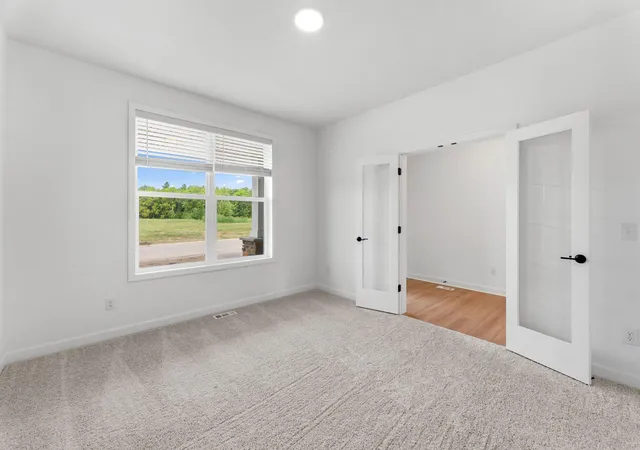 Photo 4 of Single family home for sale at 1906 Timber Ln, Carver, MN 55315 | MLS# 7138944 | Listing updated on 2026-09-15
