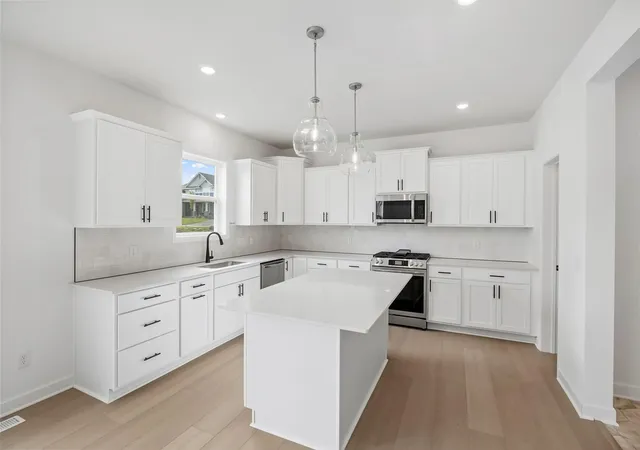 Photo 2 of Single family home for sale at 642 Sierra Pkwy, Waconia, MN 55387 | MLS# 7138958 | Listing updated on 2026-09-15