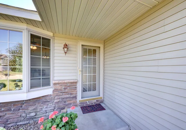 Photo 3 of Townhouse for sale at 1541 Sequoia Ln, New Richmond, WI 54017 | MLS# 7138987 | Listing updated on 2026-09-25