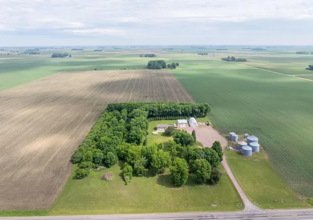 Photo 4 of Single family home for sale at 78772 290th Street, Madelia, MN 56062 | MLS# 7138995 | Listing updated on 2026-10-16