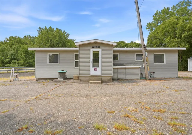 Photo 2 of Single family home for sale at 1487 Baker Ave Nw, Buffalo, MN 55313 | MLS# 7138999 | Listing updated on 2026-09-12