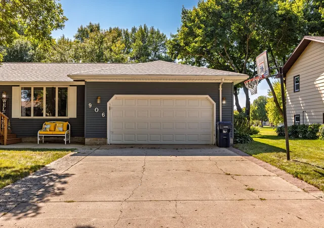 Photo 3 of Single family home for sale at 906 10th Street S, Benson, MN 56215 | MLS# 7139001 | Listing updated on 2026-09-05