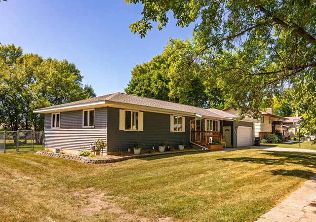 Photo 4 of Single family home for sale at 906 10th Street S, Benson, MN 56215 | MLS# 7139001 | Listing updated on 2026-09-05