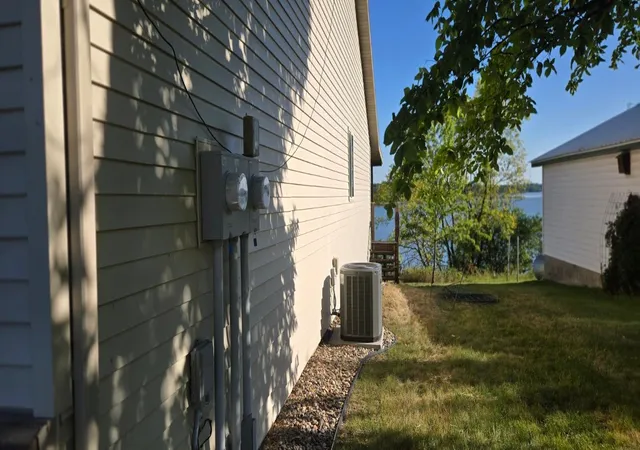 Photo 3 of Single family home for sale at 211 W Lake St, Parkers Prairie, MN 56361 | MLS# 7139022 | Listing updated on 2026-10-08