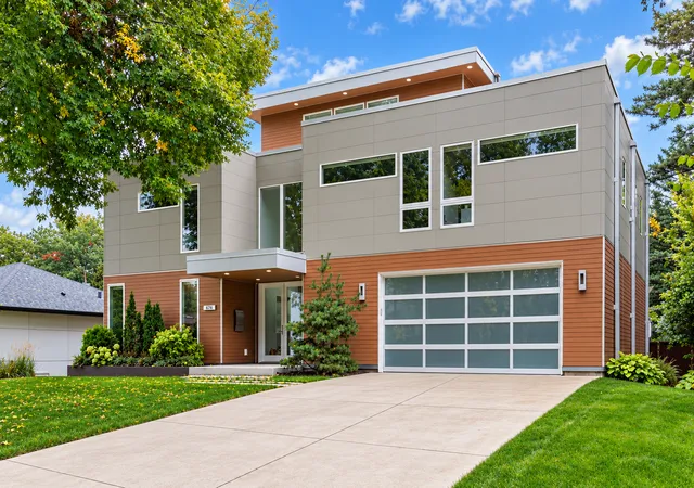 Photo 1 of Single family home for sale at 674 Montcalm Pl, Saint Paul, MN 55116 | MLS# 7139033 | Listing updated on 2026-10-02