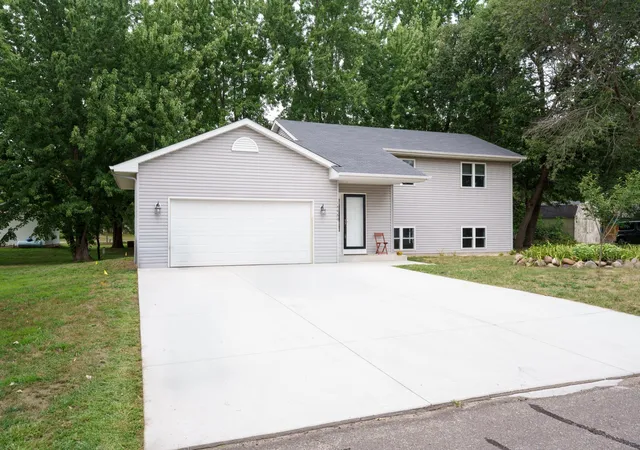 Photo 1 of Single family home for sale at 14460 283 1/2 Ave Nw, Zimmerman, MN 55398 | MLS# 7139048 | Listing updated on 2026-09-12