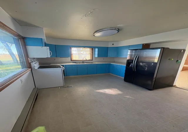 Photo 4 of House for sale at 7850 Highway 18, Wyndmere, ND 58081 | MLS# 7139073 | Listing updated on 2026-10-21