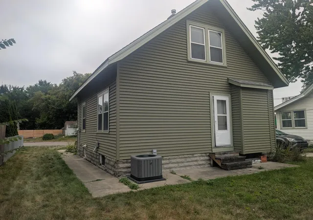 Photo 2 of Single family home for sale at 3008 E 35th Street, Minneapolis, MN 55406 | MLS# 7139081 | Listing updated on 2026-09-05