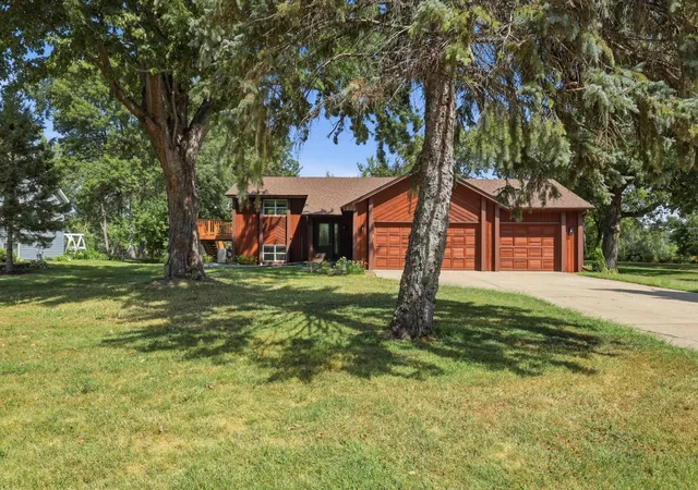 Photo 2 of Single family home for sale at 117 Mississippi Dr, Monticello, MN 55362 | MLS# 7139093 | Listing updated on 2026-09-06