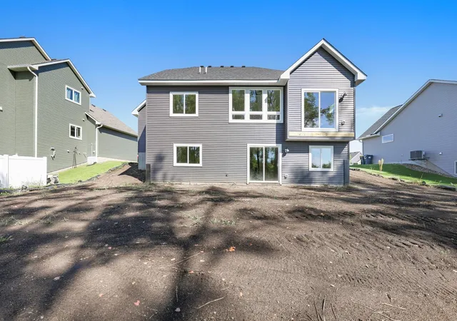 Photo 2 of Single family home for sale at 1616 Spruce St, Farmington, MN 55024 | MLS# 7139098 | Listing updated on 2026-09-17