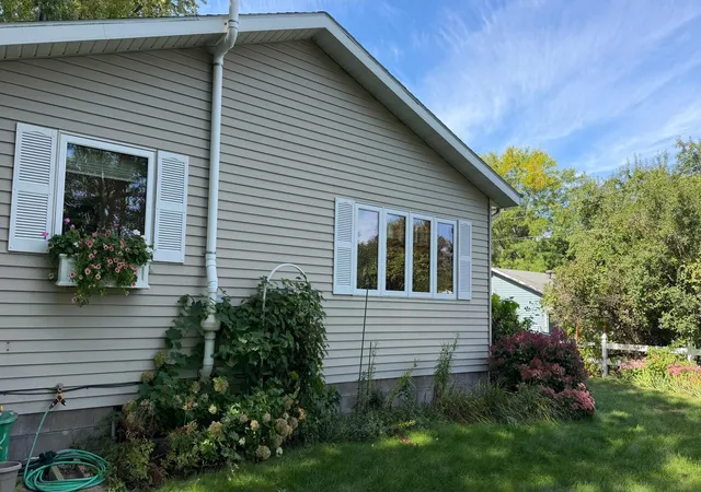 Photo 3 of Single family home for sale at 819 S Martin St, Fergus Falls, MN 56537 | MLS# 7139102 | Listing updated on 2026-09-22