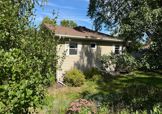 Photo 4 of Single family home for sale at 819 S Martin St, Fergus Falls, MN 56537 | MLS# 7139102 | Listing updated on 2026-09-22