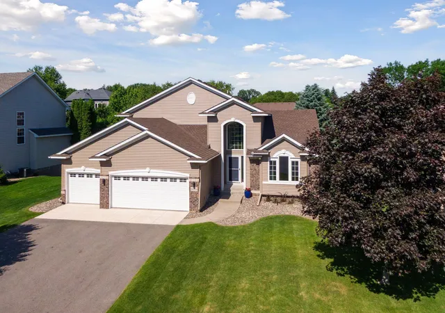 Photo 2 of Single family home for sale at 20911 Illinois Path, Lakeville, MN 55044 | MLS# 7139116 | Listing updated on 2026-10-07
