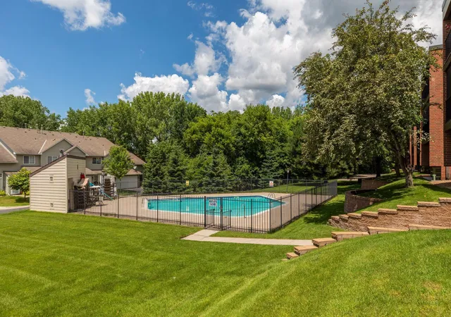 Listing Photo 2 - Condo for sale in building located at 1800 Riverwood Dr, Burnsville, MN 55337 - Unit #219