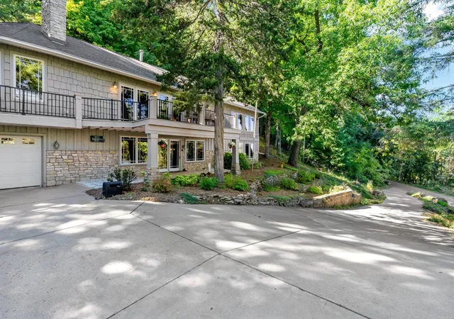 Photo 3 of Single family home for sale at 4350 River Rd S, Afton, MN 55001 | MLS# 7139128 | Listing updated on 2026-10-08