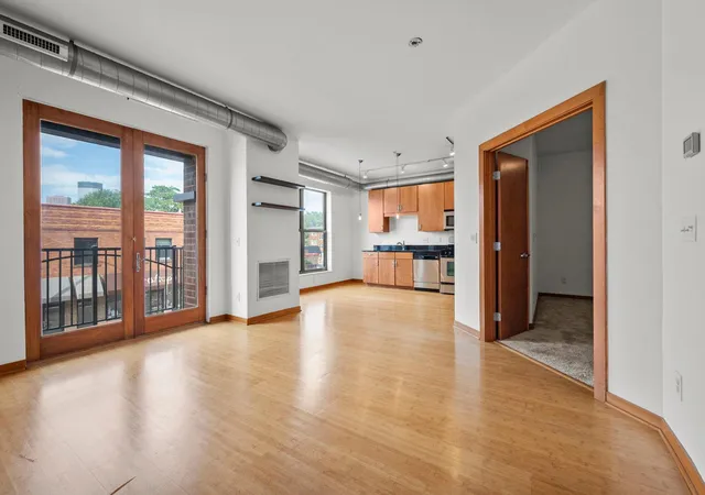 Photo 2 of Condo for sale at 15 E Franklin Ave #210, Minneapolis, MN 55404 | MLS# 7139132 | Listing updated on 2026-10-09