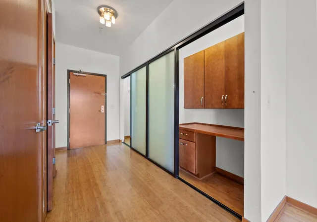 Listing Photo 4 - Condo for sale in building located at 15 E Franklin Ave, Minneapolis, MN 55404 - Unit #210