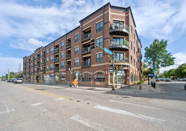 Photo 4 of Condo for sale at 15 E Franklin Ave #210, Minneapolis, MN 55404 | MLS# 7139132 | Listing updated on 2026-09-05