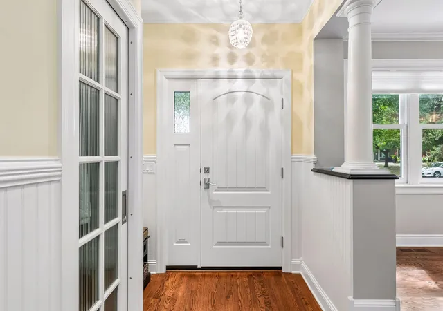 Photo 3 of Single family home for sale at 3808 W 55th Street, Edina, MN 55410 | MLS# 7139163 | Listing updated on 2026-10-06