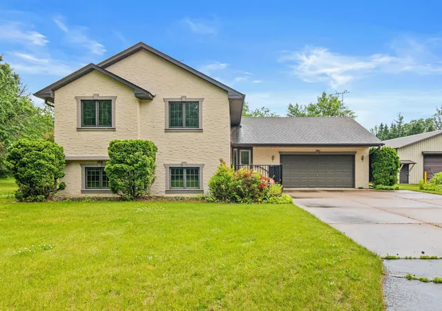 Photo 3 of Single family home for sale at 160 196th Drive NW, Elk River, MN 55330 | MLS# 7139183 | Listing updated on 2026-09-17
