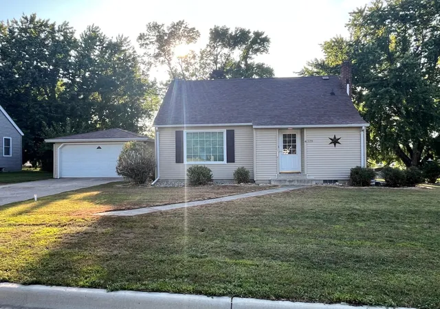 Photo 1 of Single family home for sale at 628 12th Street, Dawson, MN 56232 | MLS# 7139190 | Listing updated on 2026-09-05