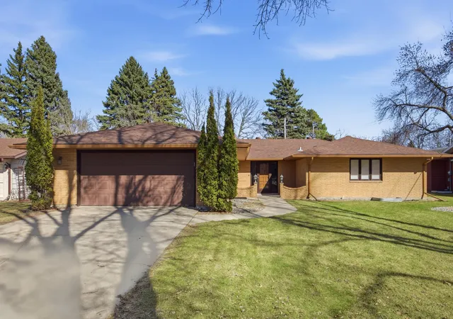 Single family home for sale at 1301 Elm St N, Fargo, ND 58102 | MLS# 7139234