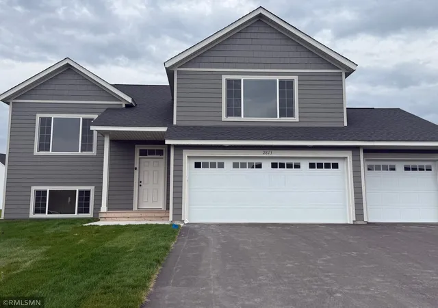 Photo 1 of Single family home for sale at 2813 Ivy Ave Ne, Saint Michael, MN 55376 | MLS# 7139257 | Listing updated on 2026-10-29
