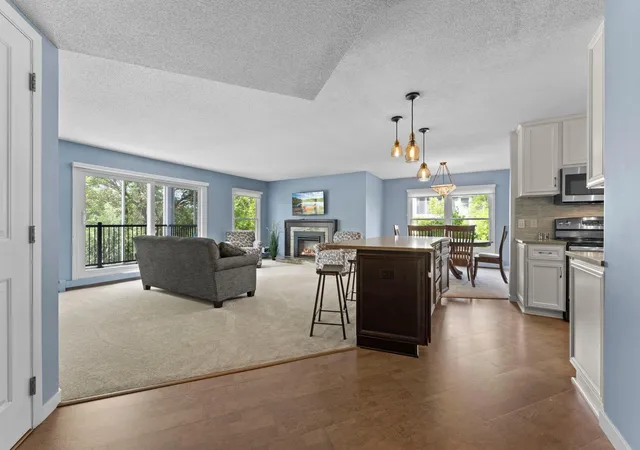 Listing Photo 4 - Condo for sale in building located at 3030 Saint Albans Mill Rd, Minnetonka, MN 55305 - Unit #215