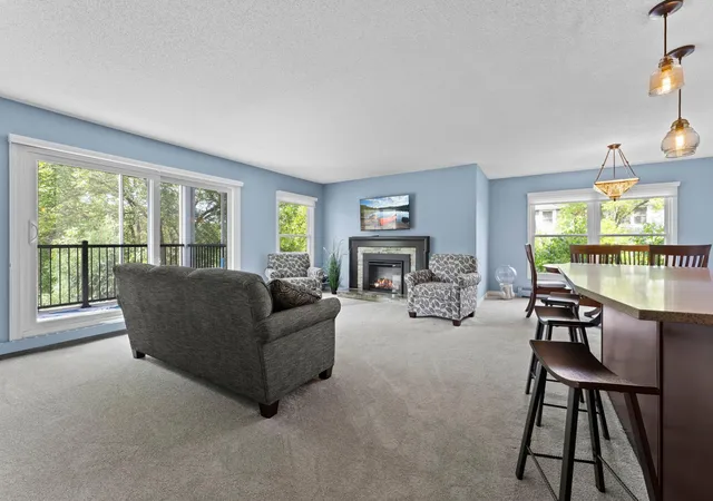 Listing Photo 5 - Condo for sale in building located at 3030 Saint Albans Mill Rd, Minnetonka, MN 55305 - Unit #215