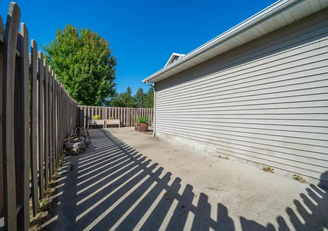 Photo 3 of Single family home for sale at 101 Glenn Rd Nw, Alexandria, MN 56308 | MLS# 7139260 | Listing updated on 2026-10-02