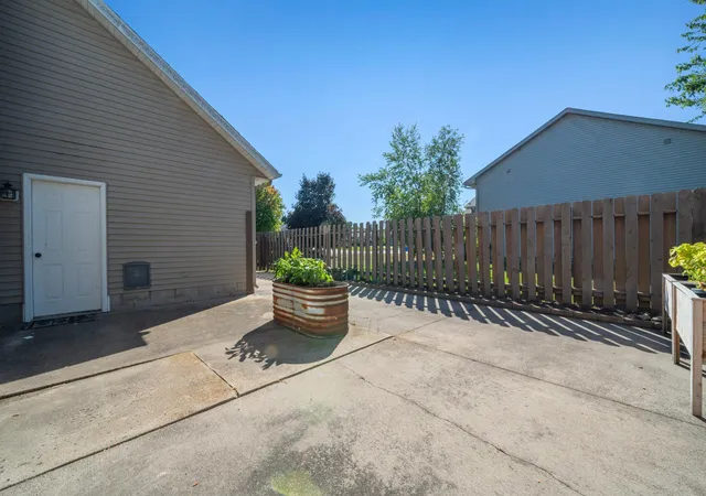 Photo 3 of Single family home for sale at 101 Glenn Rd NW, Alexandria, MN 56308 | MLS# 7139260 | Listing updated on 2026-10-02