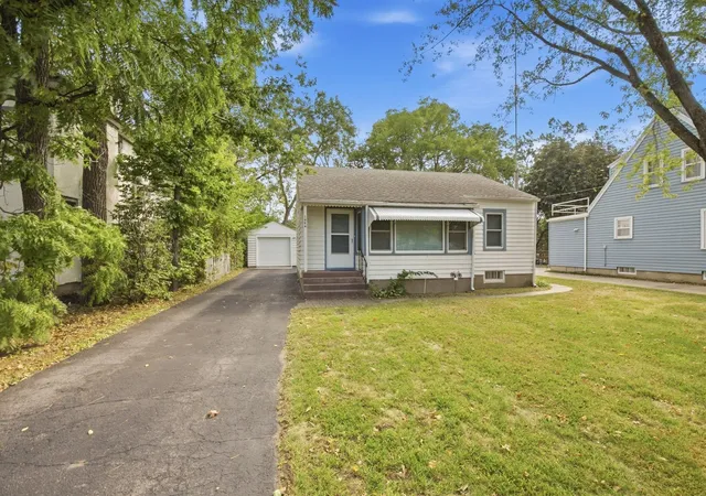 Photo 1 of Single family home for sale at 1606 10th Avenue S, Saint Cloud, MN 56301 | MLS# 7139268 | Listing updated on 2026-09-16