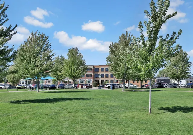Listing Photo 4 - Condo for sale in building located at 25 N Lake St, Forest Lake, MN 55025 - Unit #205