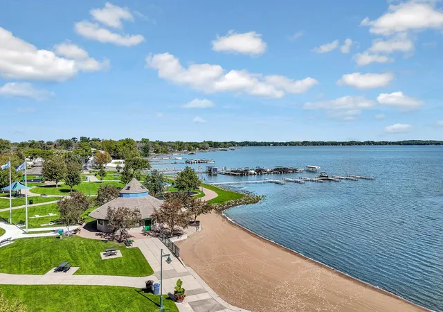 Listing Photo 5 - Condo for sale in building located at 25 N Lake St, Forest Lake, MN 55025 - Unit #205