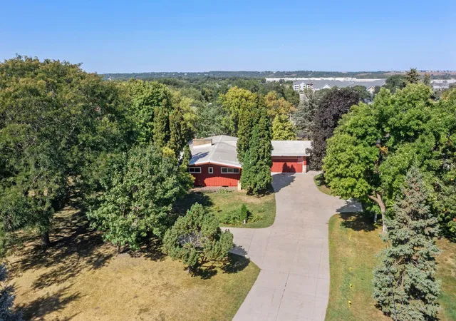 Photo 1 of Single family home for sale at 2439 Hauer Trl, Shakopee, MN 55379 | MLS# 7139273 | Listing updated on 2026-09-21