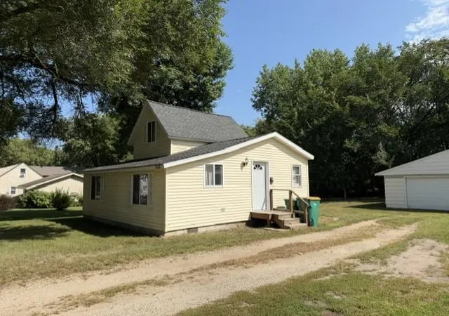 Photo 1 of Sale Pending at 323 S Donnelly Ave, Litchfield, MN 55355 | MLS# 7139275 | Listing updated on 2026-09-16