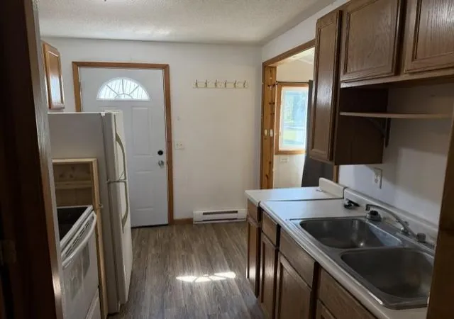 Photo 2 of Sale Pending at 323 S Donnelly Ave, Litchfield, MN 55355 | MLS# 7139275 | Listing updated on 2026-09-16