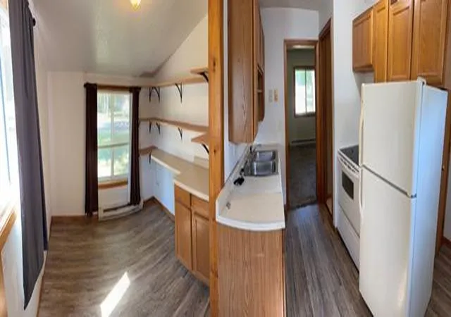 Photo 3 of Sale Pending at 323 S Donnelly Ave, Litchfield, MN 55355 | MLS# 7139275 | Listing updated on 2026-09-16
