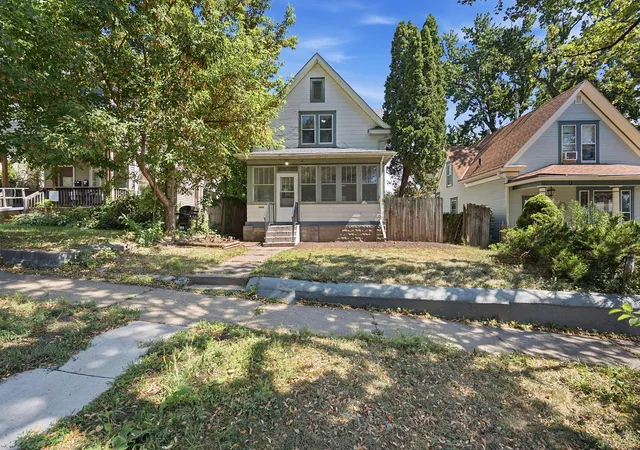 Photo 1 of Single family home for sale at 1032 Desoto St, Saint Paul, MN 55130 | MLS# 7139290 | Listing updated on 2026-09-05