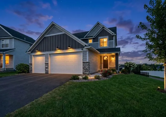 Photo 1 of Single family home for sale at 17945 Hidden Crk Trl, Lakeville, MN 55044 | MLS# 7139292 | Listing updated on 2026-10-16