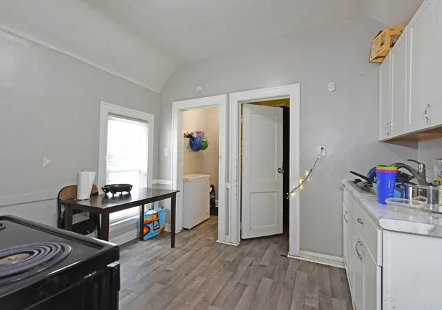 Photo 4 of House for sale at 675 Old Hwy 8 NW, Saint Paul, MN 55112 | MLS# 7139326 | Listing updated on 2026-09-15