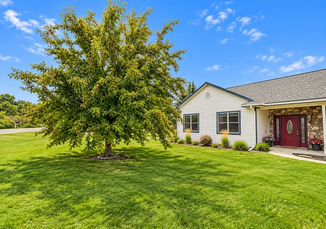 Photo 3 of Sale Pending at 118 Shores Rd, Ottertail, MN 56571 | MLS# 7139346 | Listing updated on 2026-09-23