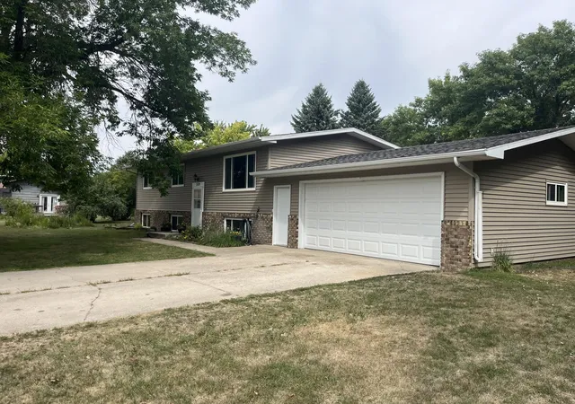 Photo 2 of Single family home for sale at 519 1st Avenue Se, Rothsay, MN 56579 | MLS# 7139351 | Listing updated on 2026-10-11