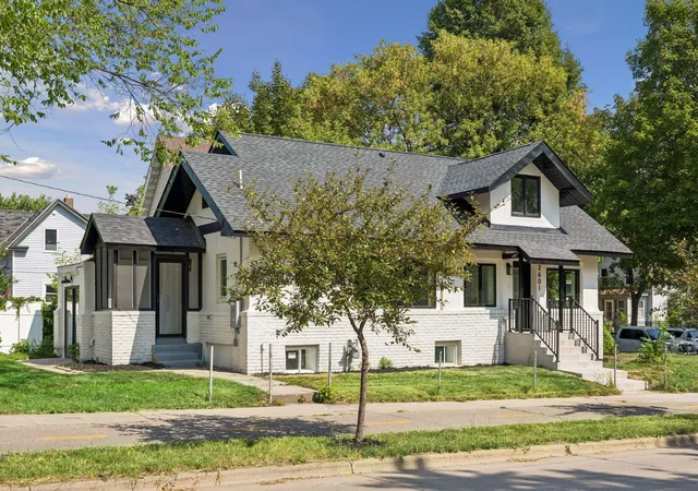 Photo 3 of Single family home for sale at 2601 N Morgan Ave, Minneapolis, MN 55411 | MLS# 7139357 | Listing updated on 2026-09-30