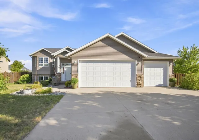 Photo 1 of Single family home for sale at 616 Lexington Ln, Moorhead, MN 56560 | MLS# 7139412 | Listing updated on 2026-09-06